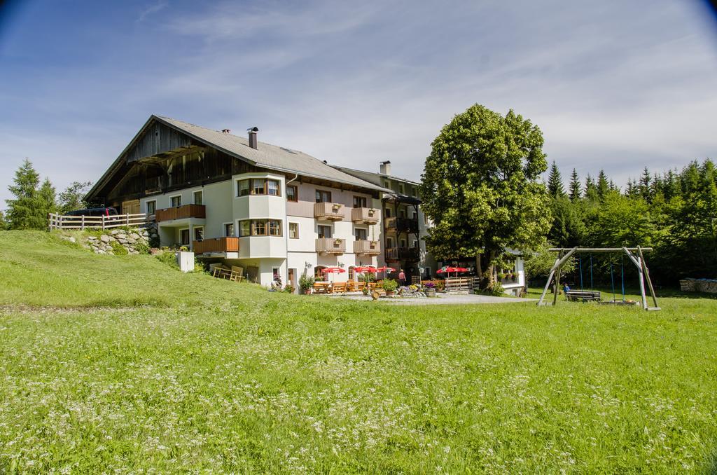Landgasthof Kreithof Hotel Tristach Exterior photo