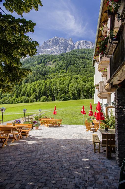 Landgasthof Kreithof Hotel Tristach Exterior photo